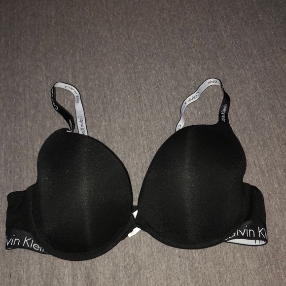Black Calvin Klein bra - Picture 2 of 3